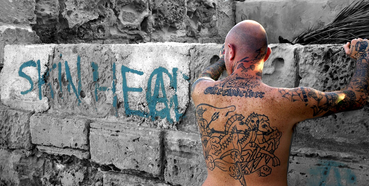 skinhead 364824 1280